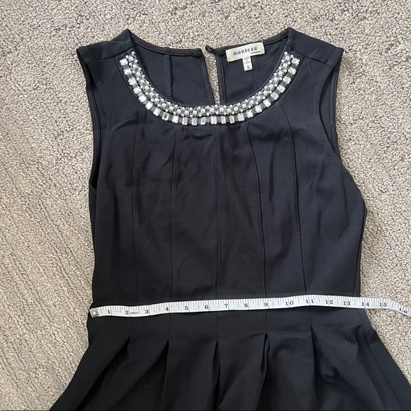 Little black dress with pearl and crystal trim - Picture 4 of 6